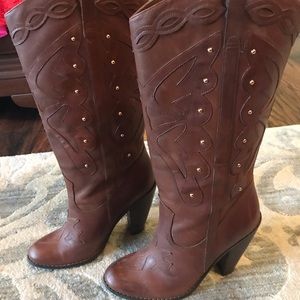 Jessica Simpson heeled boots